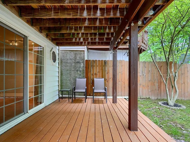 13 Dallington Ct — Photo 36