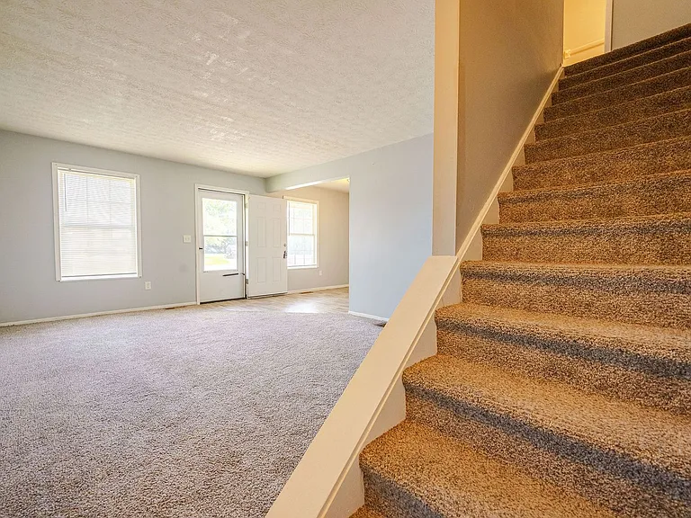 100 Heritage Cir #142 — Photo 10