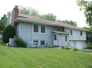 3547 NW 45th Ct, Topeka, KS 66618