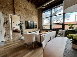 818 N Wolcott, Chicago, IL 60622