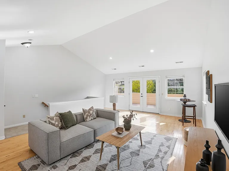 525 Boal St — Photo 38