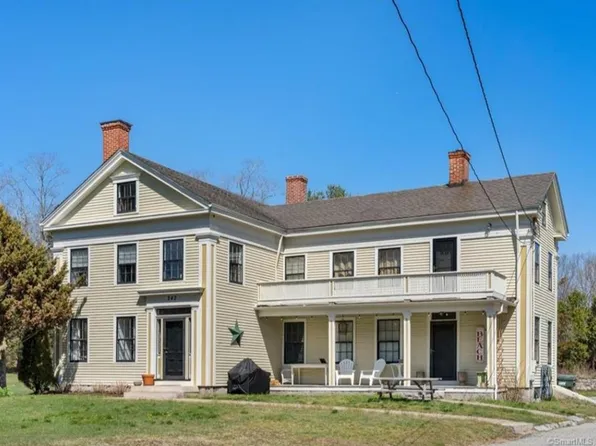 242 Packer Rd, Groton, CT 06355
