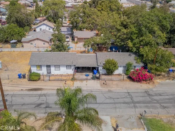 26466 Temple St, Highland, CA 92346