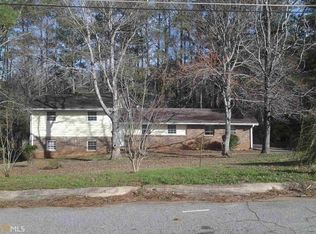 8250 Valley Stream Dr, Jonesboro, GA 30236