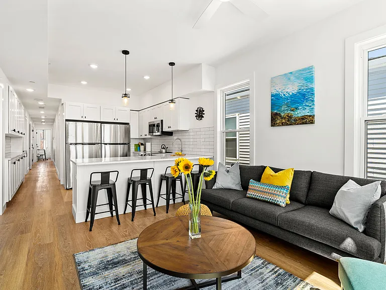 695 Bennington St #3 — Photo 7