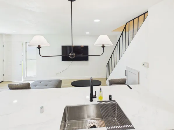 9059 Pinata Way APT 2, Sacramento, CA 95826
