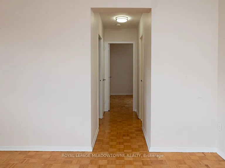 1017 Seneca Ave #408 — Photo 13