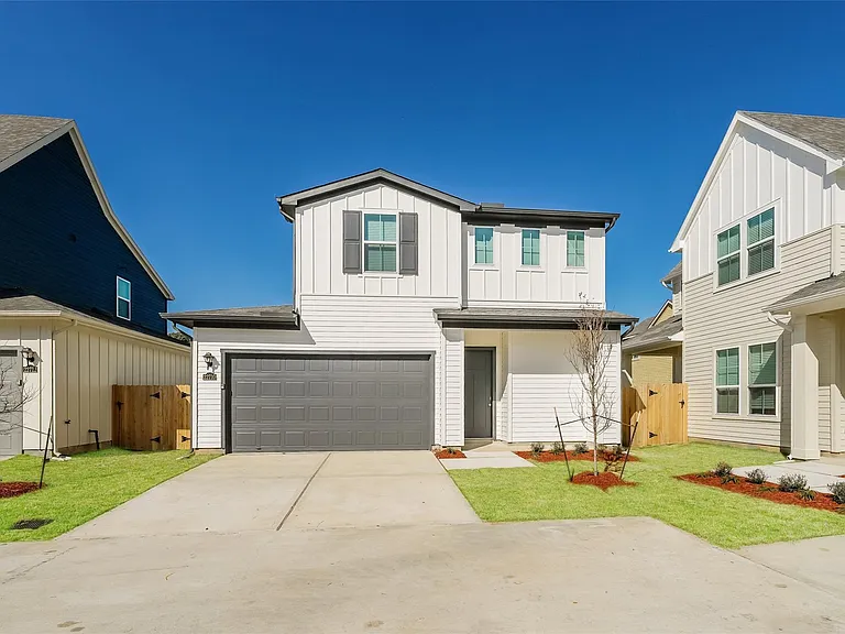 22710 Terrazzo Dr — Photo 1