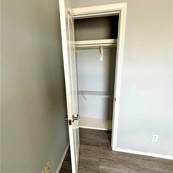 103 S 48th Ln #3 — Photo 4