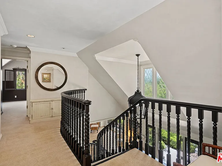 575 N Beverly Glen Blvd — Photo 18