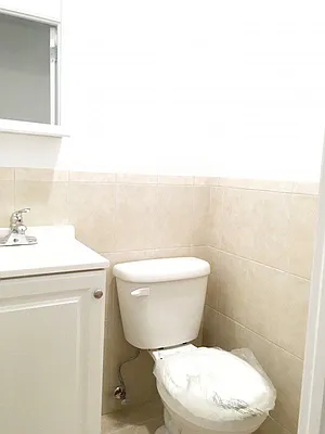 Rented by Bohemia Realty Group | media 27