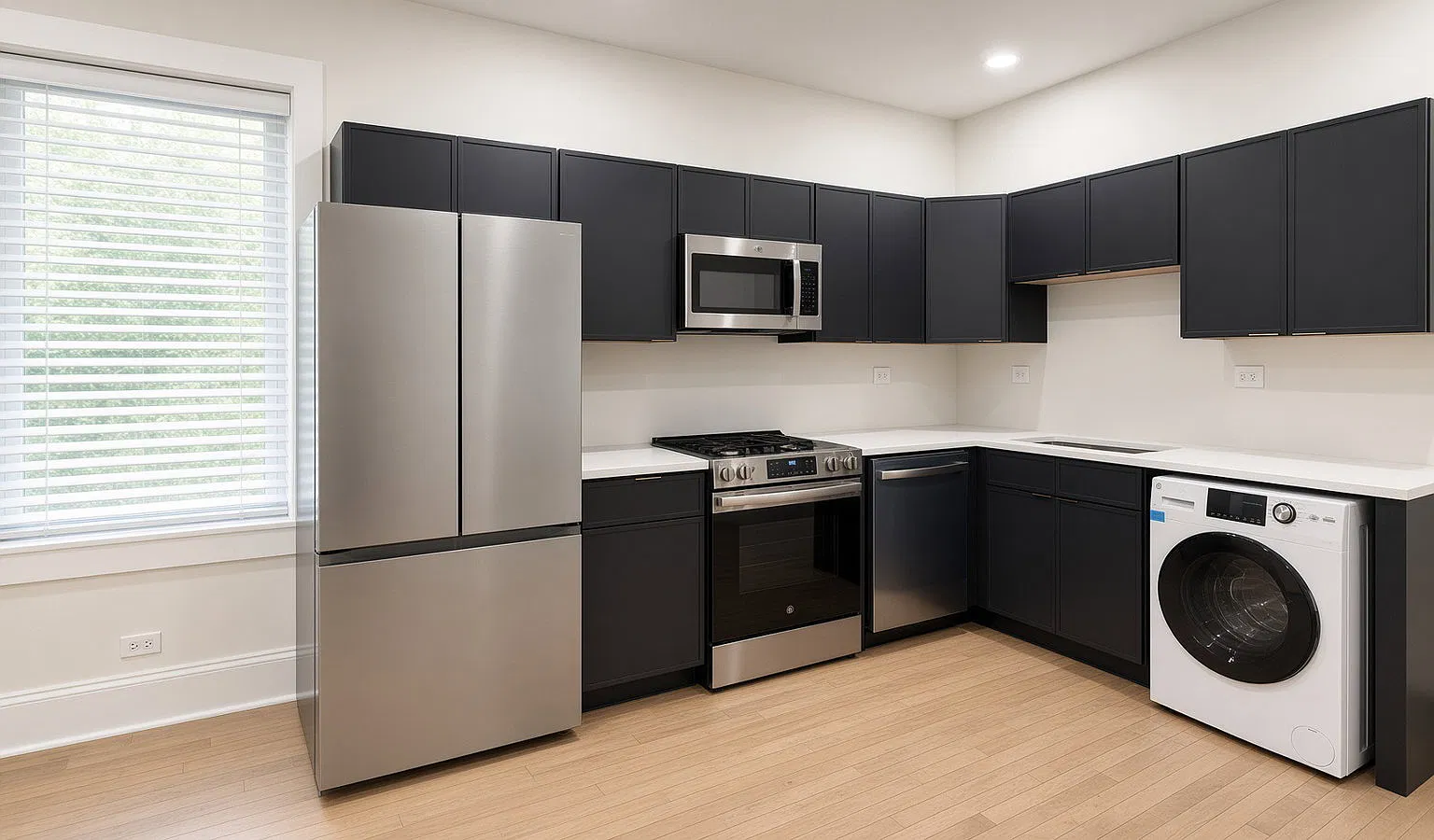 2301 N Leavitt St — Photo 4