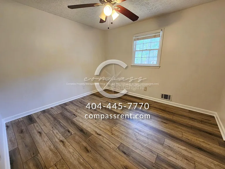 142 Wanda Ave — Photo 16