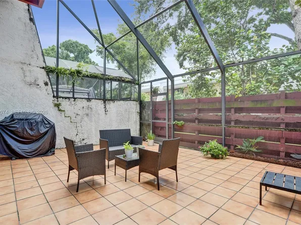 3003 Lakewood Ln, Hollywood, FL 33021