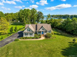 236 Eubank Landing Rd, Topping, VA 23169