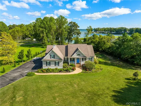 236 Eubank Landing Rd, Topping, VA 23169