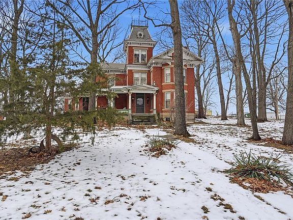 4th image of 709 Herring St