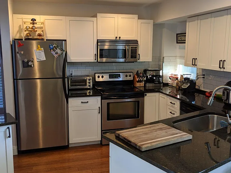 1034 Highland St — Photo 7
