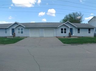 1015/1017 3rd St, Osawatomie, KS 66064