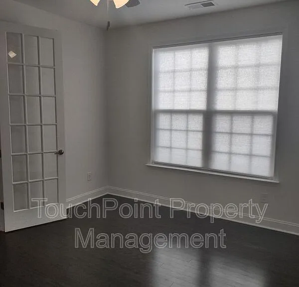 906 Acorn Way — Photo 13