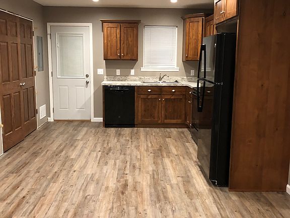 Kitchen. Back door to patio.