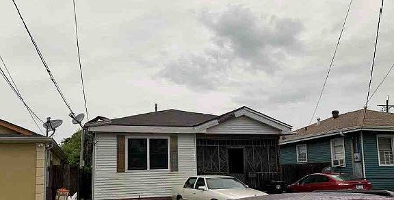 2nd image of 2451 Dreux Ave