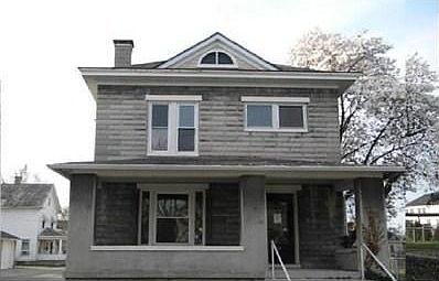 1st image of 629 W Ash St