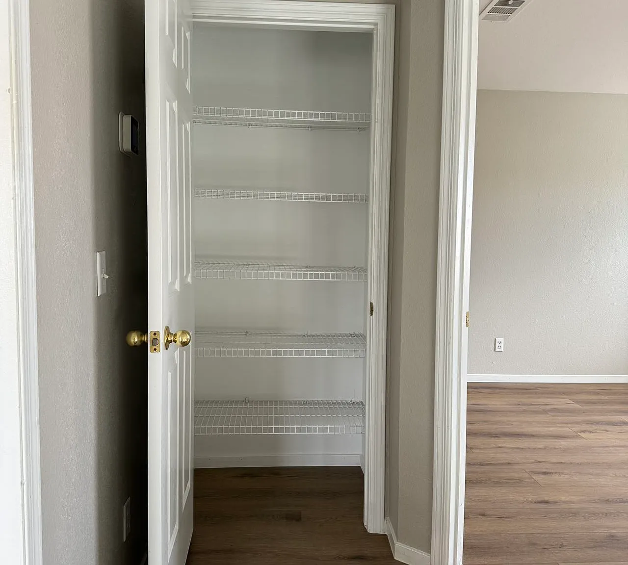 2 bed, 1287 sqft, $1,800 — Photo 2
