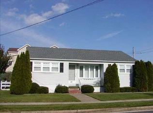 135 8th St S, Brigantine, NJ 08203