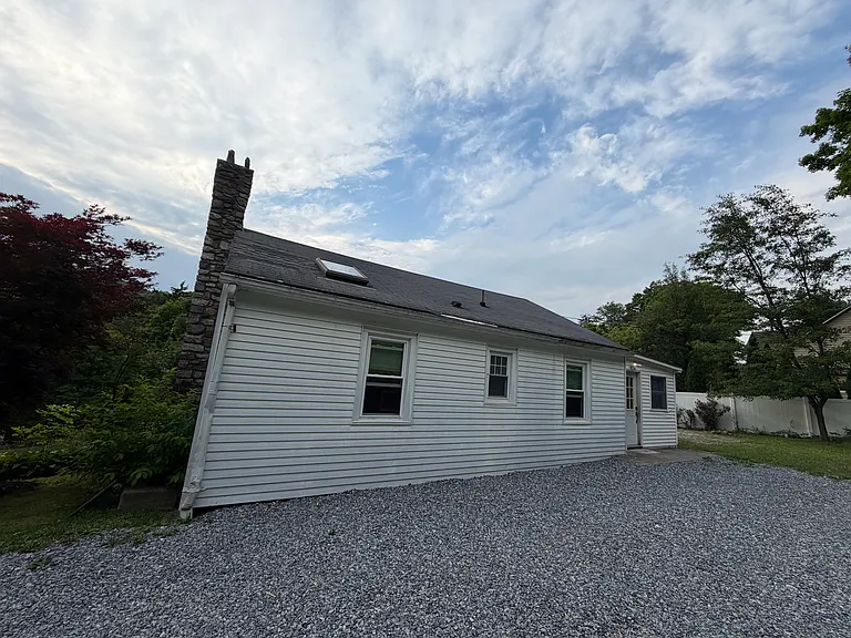 8 Nashua Rd — Photo 21