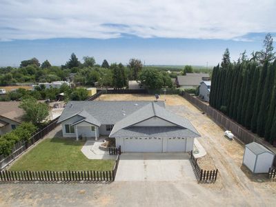 1021 College St, College City, CA, 95912
