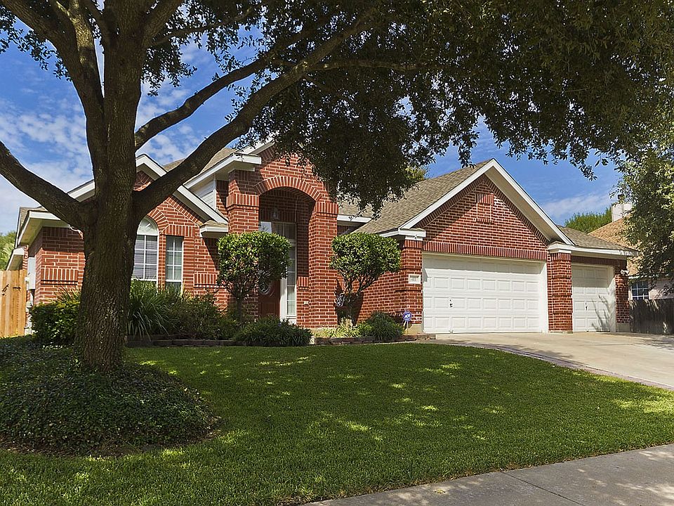 1st image of 411 Settlers Valley Dr