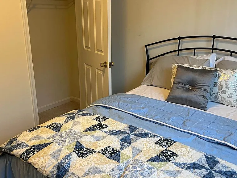 7 Townes Pl — Photo 2