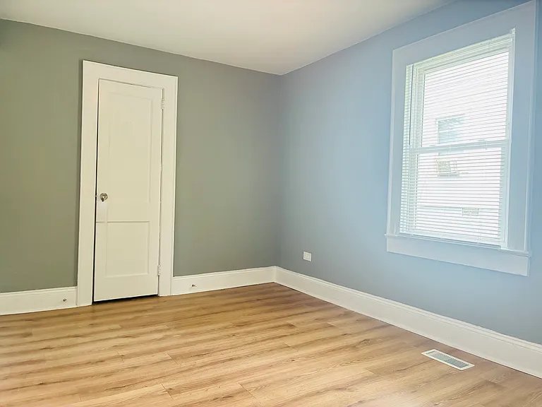 416 Mint St — Photo 15