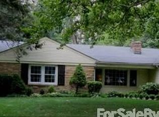 16 Townsend Dr, Florham Park, NJ 07932