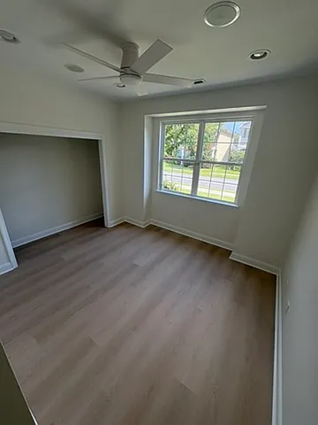 3 bed, 1200 sqft, $2,300 — Photo 4