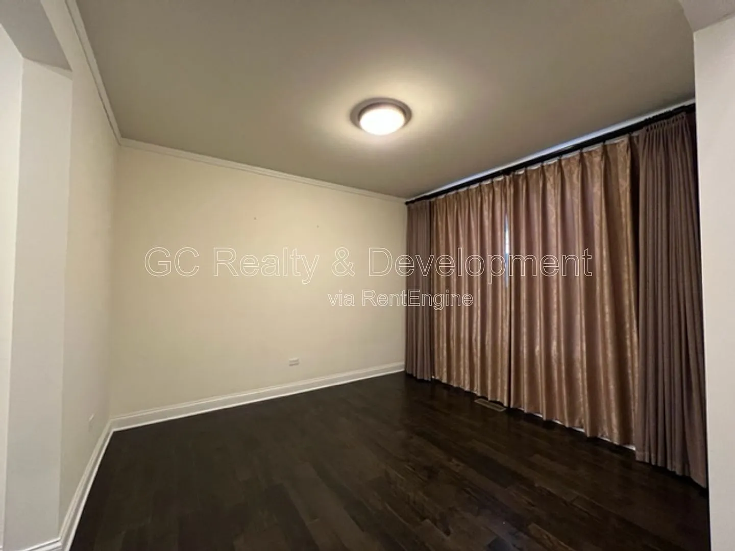 5 bed, 4.0 bath, 2800 sqft, $4,400 — Photo 3