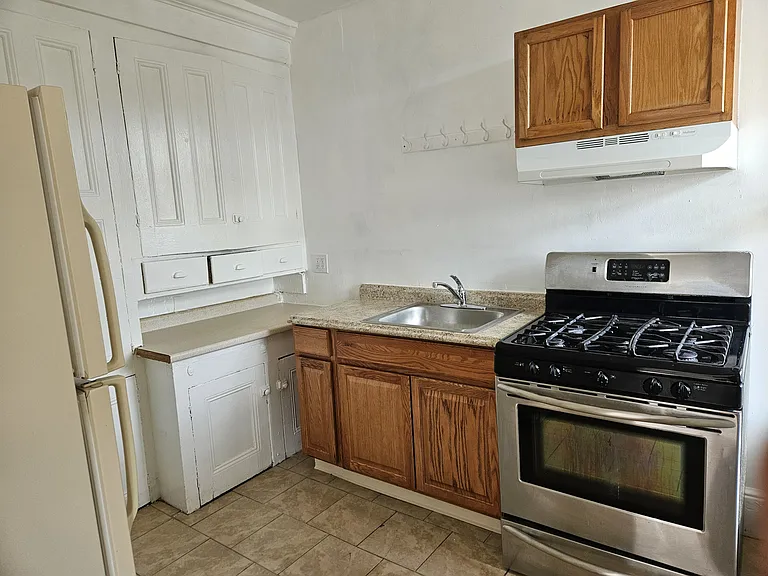 730 W Walnut St #3B — Photo 4