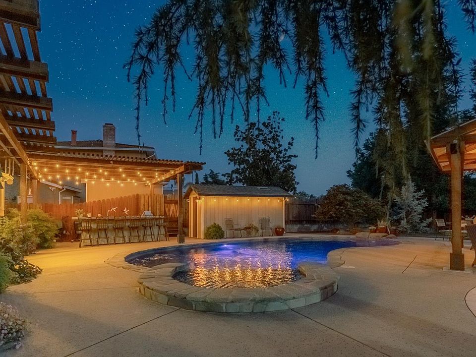 1st image of 4377 Thistle Dr