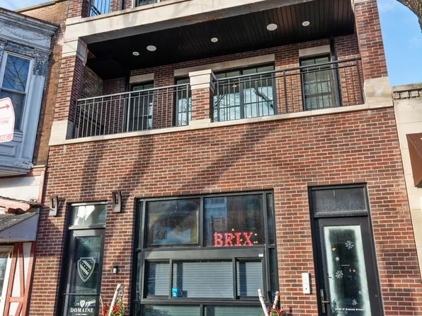 2036 W Roscoe St, Chicago, IL 60618