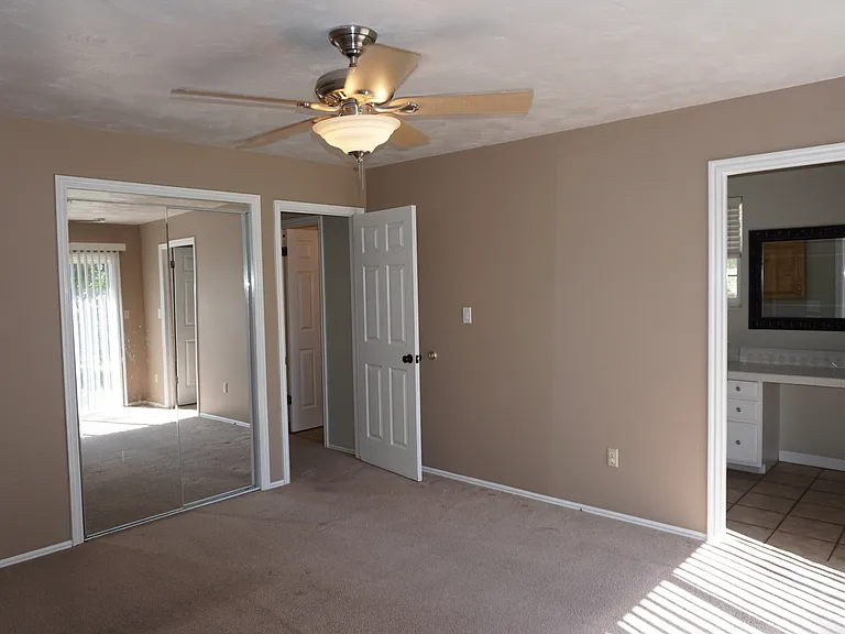 3857 W Jacquelyn St — Photo 8