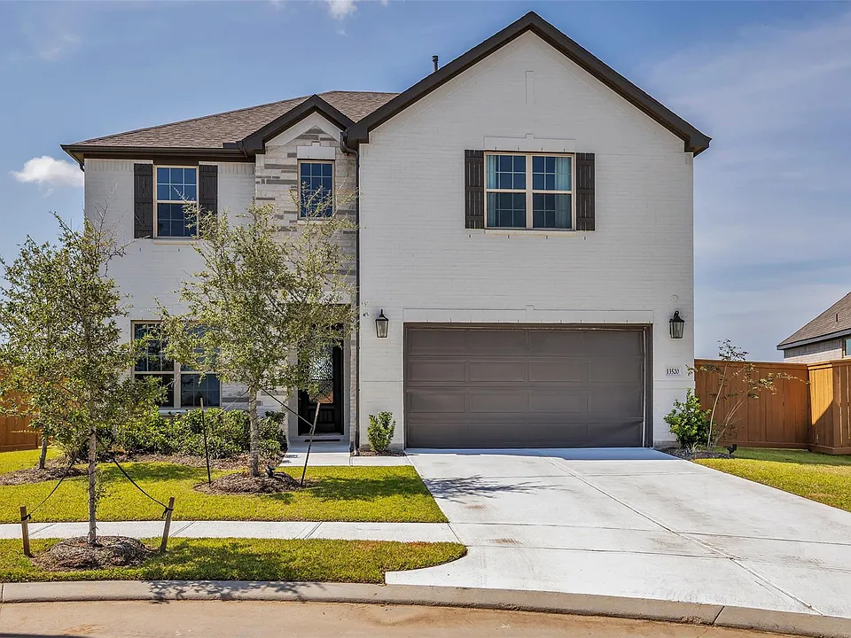 13520 Leeward Edge Dr