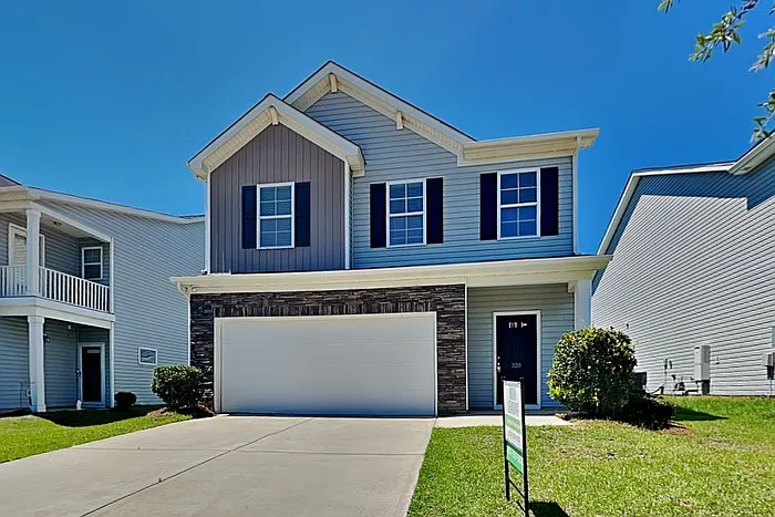 320 Beacons Field Rd — Photo 1