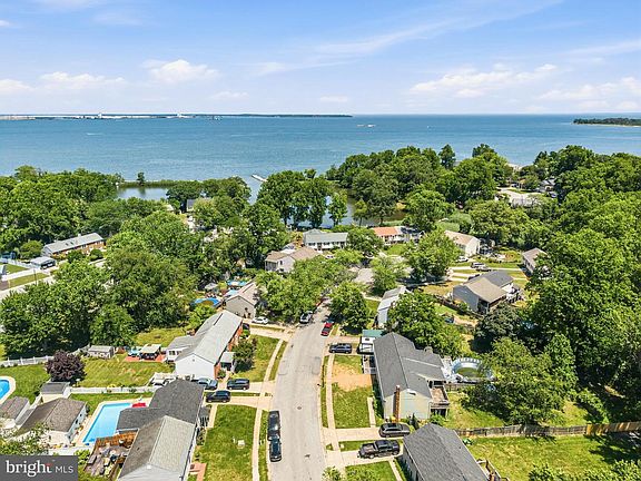 3rd image of 236 Inlet Dr