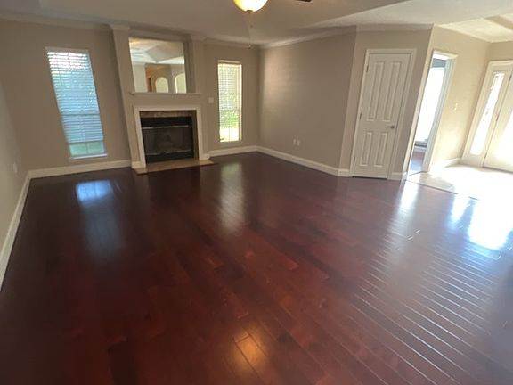 4th image of 53 Hillcrest Dr