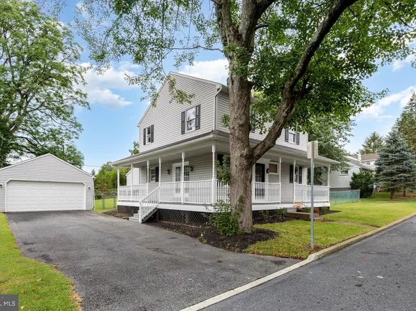 213 Redwood St, Harrisburg, PA 17109