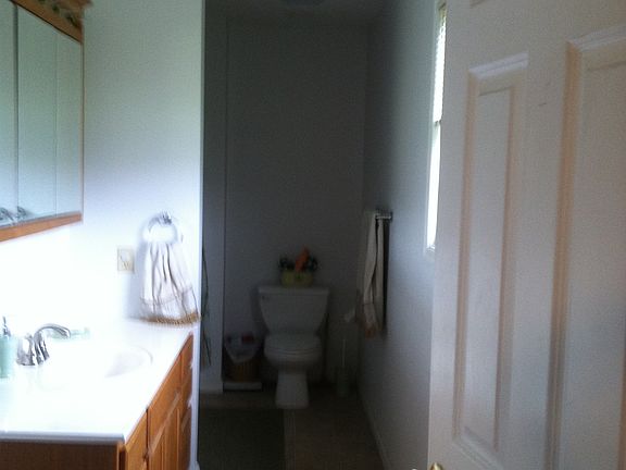 5th image of 404 Limerick Dr