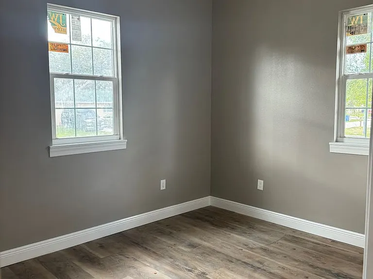 923 Hagle Park Rd — Photo 35