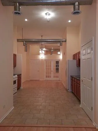 112 Main St #3