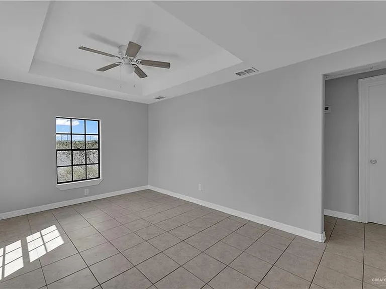 216 S Inspiration Blvd — Photo 4